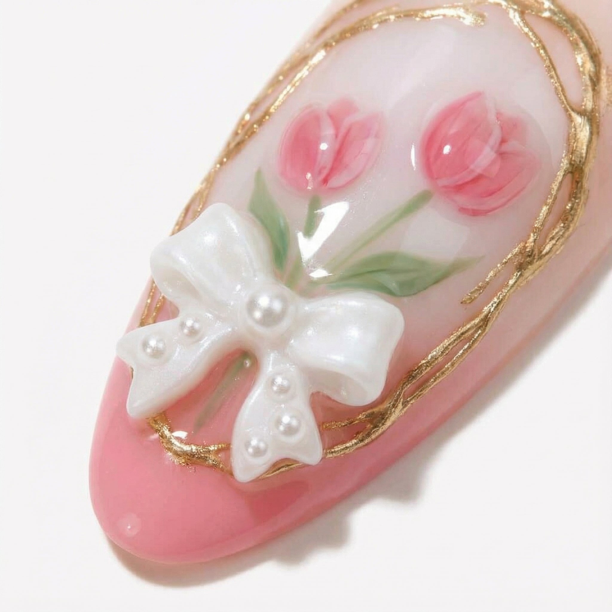 Spring Tulip Blossom press-on nails - detail close-up